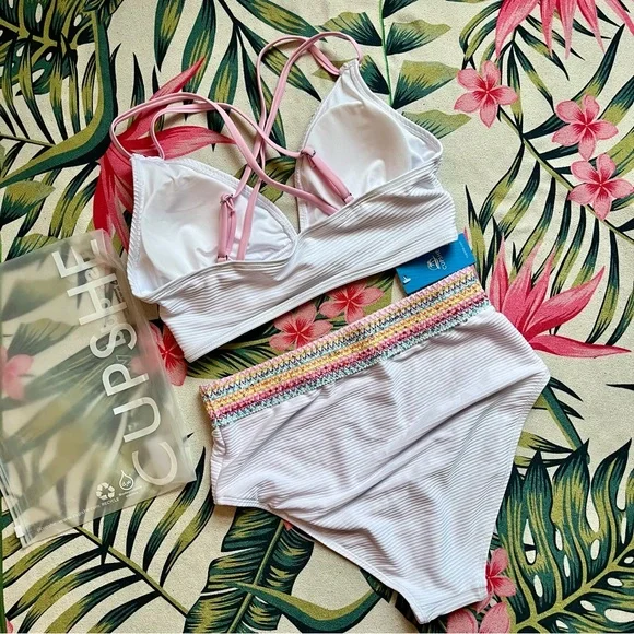 Cupshe Plunging Crossback Bikini Top & High-Rise Cheeky Bottoms Set, White, Sz M - Picture 5 of 8